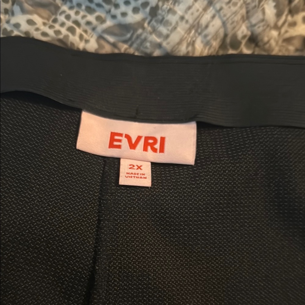 EVRI Black Skirt 2X